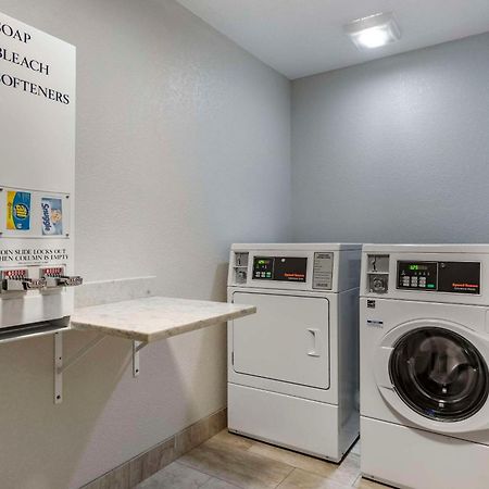 Comfort Inn & Suites Tualatin - Lake Oswego South Εξωτερικό φωτογραφία