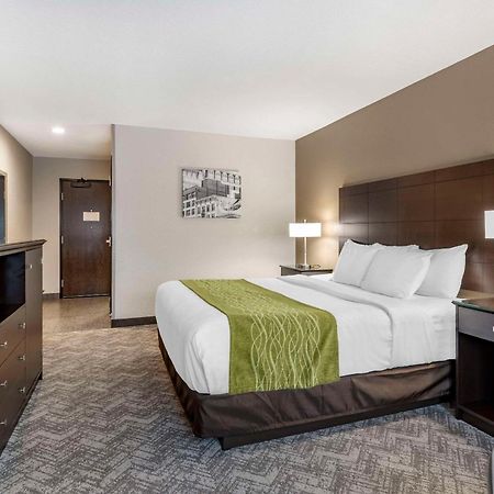 Comfort Inn & Suites Tualatin - Lake Oswego South Εξωτερικό φωτογραφία