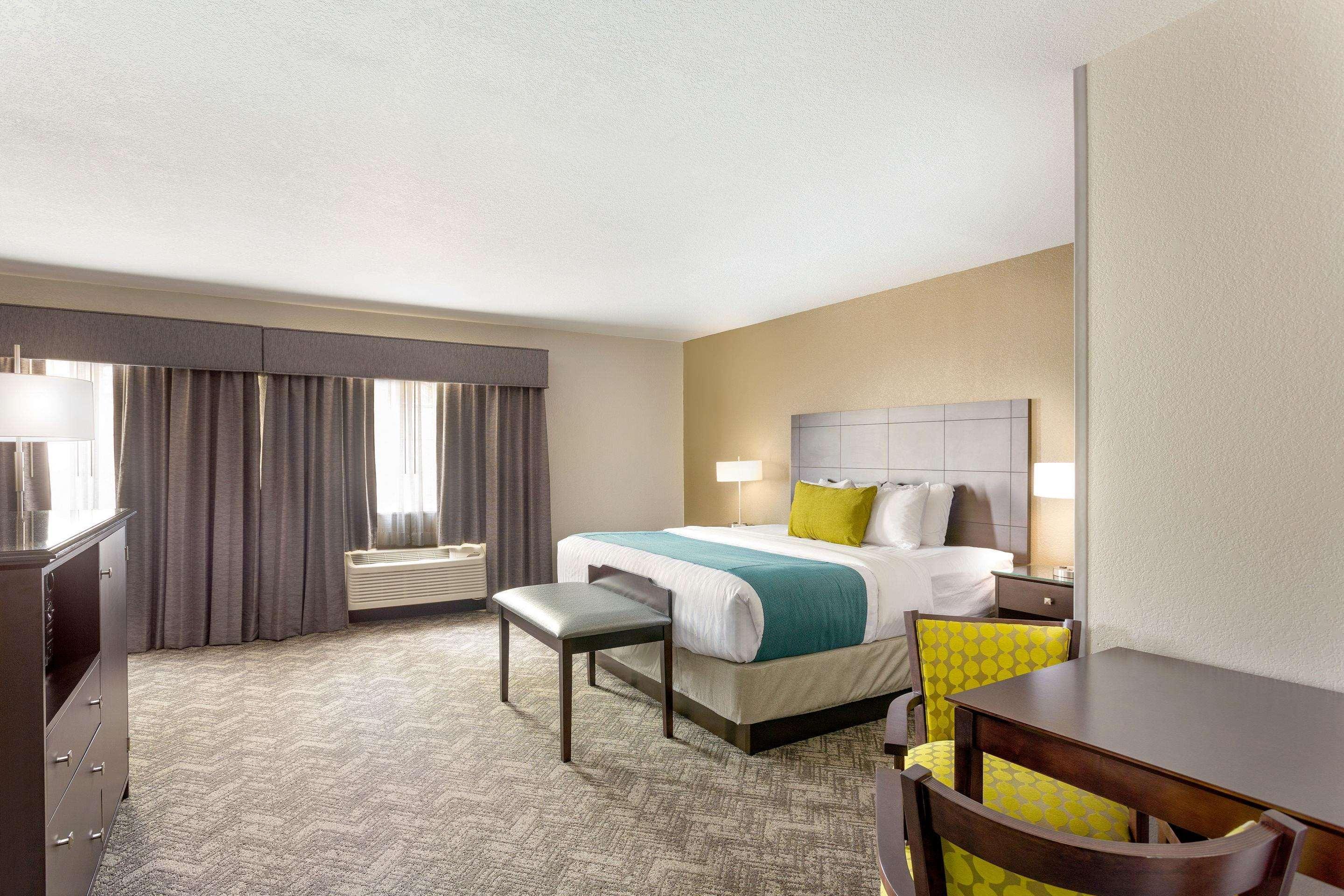 Comfort Inn & Suites Tualatin - Lake Oswego South Εξωτερικό φωτογραφία