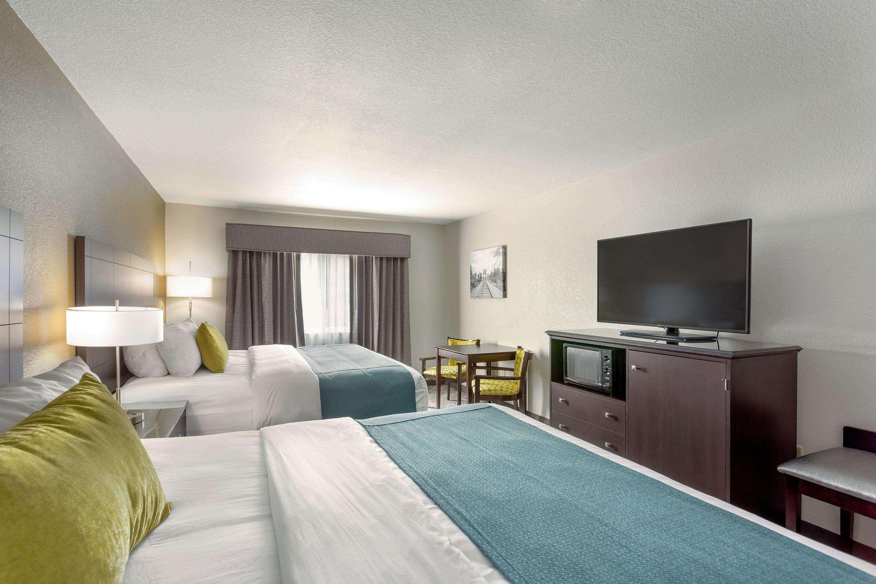 Comfort Inn & Suites Tualatin - Lake Oswego South Εξωτερικό φωτογραφία