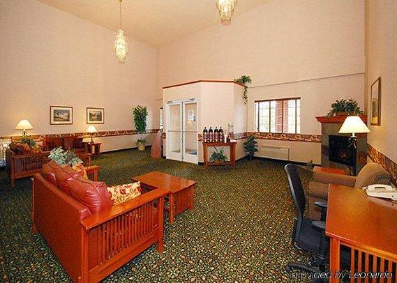 Comfort Inn & Suites Tualatin - Lake Oswego South Εξωτερικό φωτογραφία