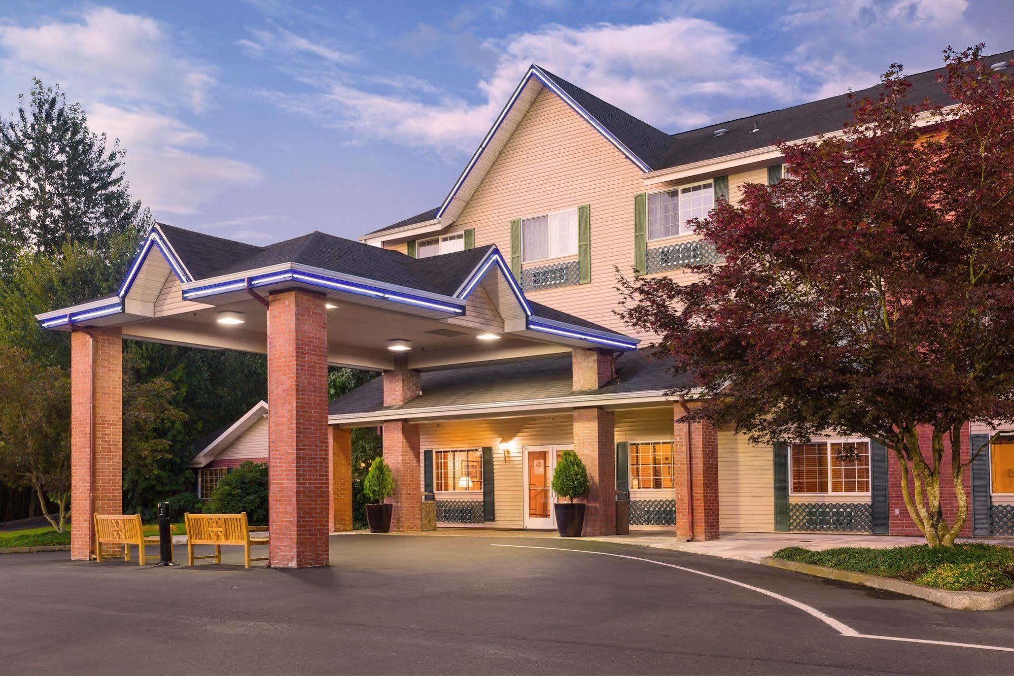 Comfort Inn & Suites Tualatin - Lake Oswego South Εξωτερικό φωτογραφία