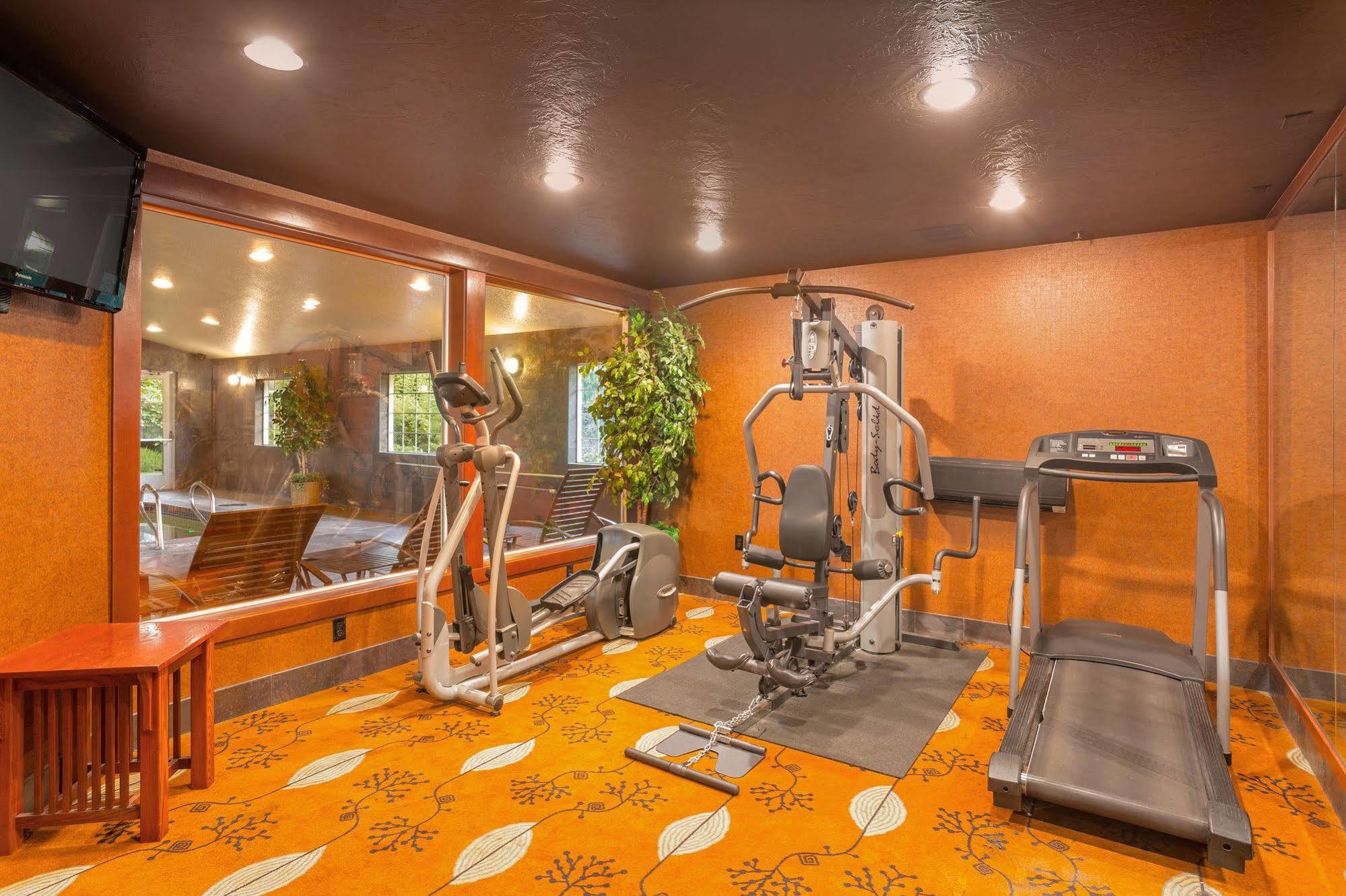 Comfort Inn & Suites Tualatin - Lake Oswego South Εξωτερικό φωτογραφία