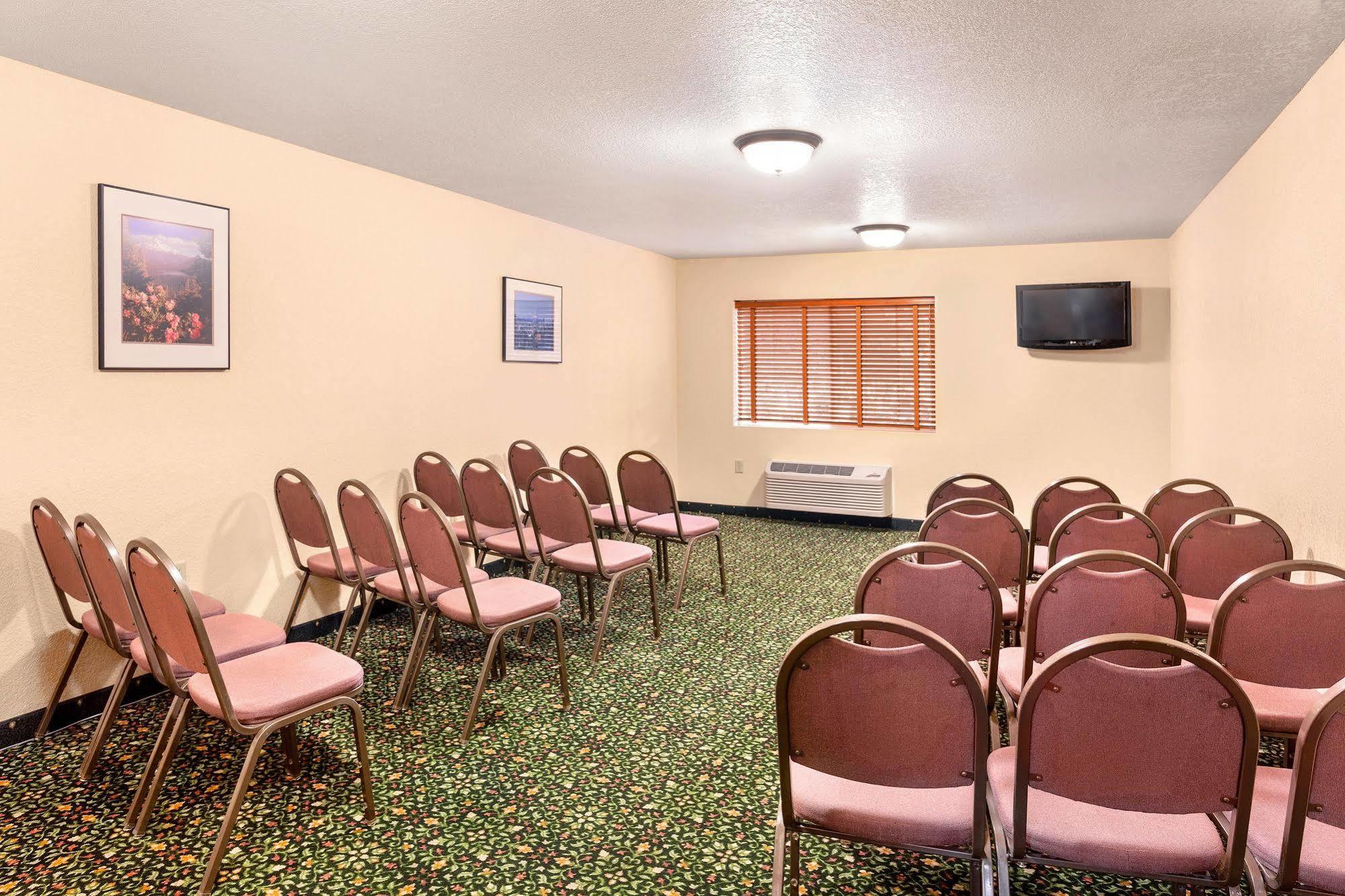 Comfort Inn & Suites Tualatin - Lake Oswego South Εξωτερικό φωτογραφία