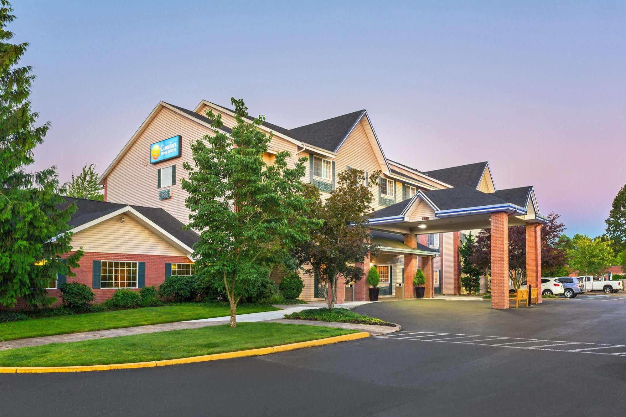 Comfort Inn & Suites Tualatin - Lake Oswego South Εξωτερικό φωτογραφία